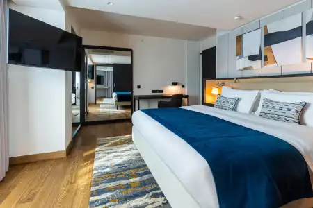 Crowne Plaza, an IHG - 73