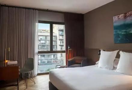 Alexandra Barcelona, Curio Collection by Hilton - 50