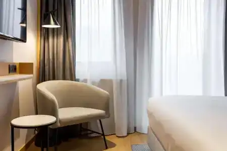 Radisson & Apartments - 61