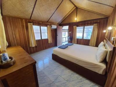 Kradan Beach Resort - 34