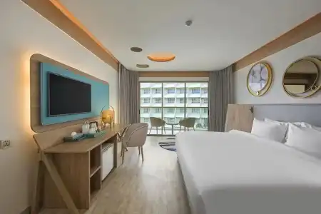 Andaman Embrace Patong - 37