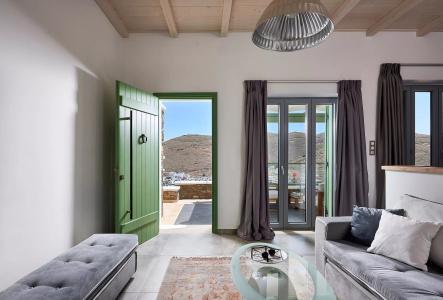 EmGard Suites - 112