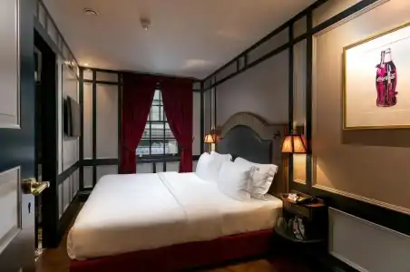 Mimi's Soho - 73