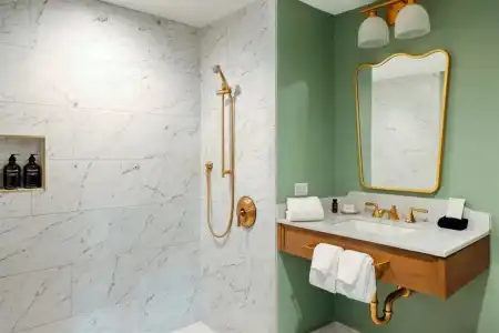 Artmore - Midtown - 72
