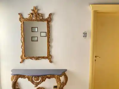 Estée - 7