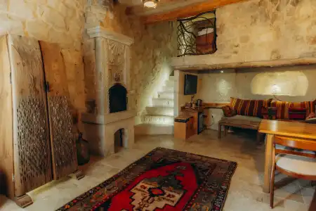 Doda Artisanal Cave +14 adults only - 22