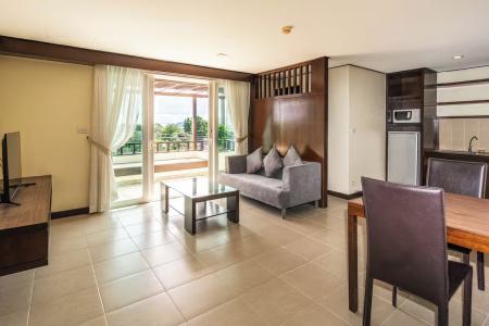 Ratana Chalong - 85