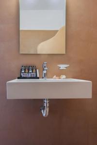 Dolphin Bay Seaside Resort & Suites - 33