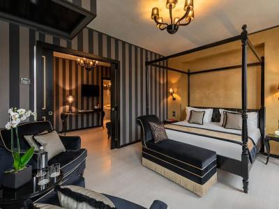 Carnival Palace - Venice Collection - 80