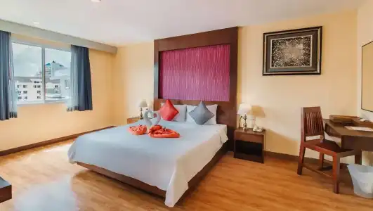 Elite Suites Patong - 39