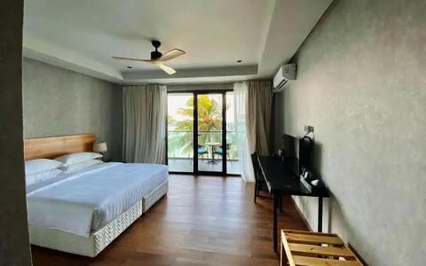 Plumeria Maldives Boutique - 9