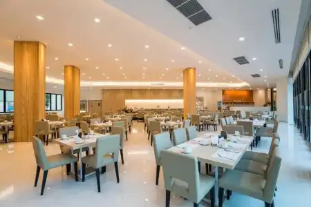 J Pattaya - 16