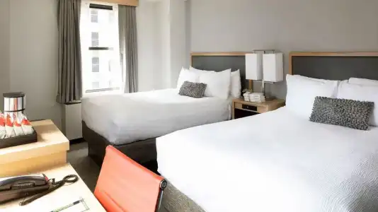 Saint Clair- Magnificent Mile - 41