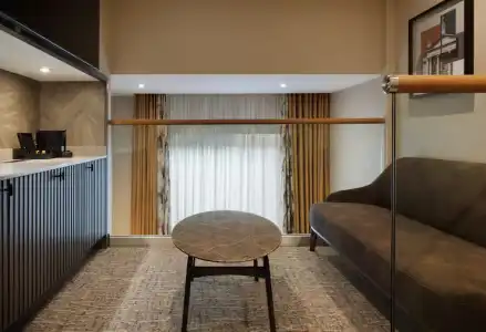 DoubleTree by Hilton London West End - 19