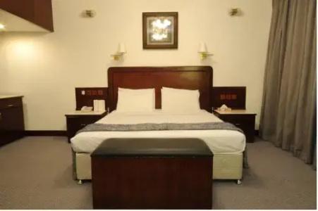 Grand Astoria - 38