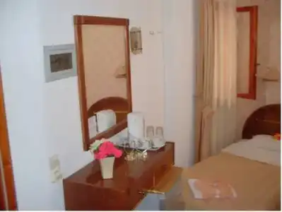 Faros Rooms & Suites - 33