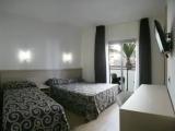 Standard Triple room with balcony