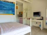 Deluxe Terrace Family room with sea view