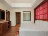Executive Club Suite with garden view