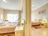 Suite with balcony and with mountain view