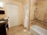 Mobility/Hearing Access Bathtub Double room