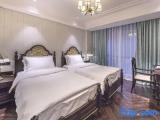 Standard room with view