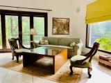 4 Bedrooms Apartment