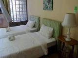 Standard Twin room with balcony