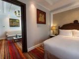 Executive Suite with city view