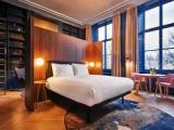 Monumental Double Suite with Parliament view