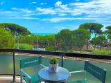 Standard Triple room with sea view