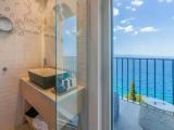 Superior Double room with balcony and with sea view