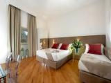 Standard Triple room with city view