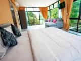Standard room with mountain view