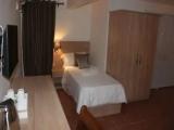 Deluxe Triple room with garden view