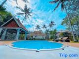 Villa with pool view