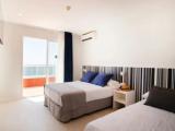 Standard Twin room with pool view