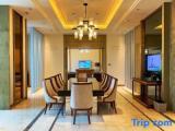 3 Bedrooms Presidential Suite with balcony