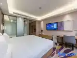 Deluxe Double room with street view