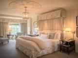 Premier room