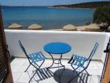 Standard Triple room with sea view