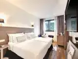 Meliá Twin room with patio garden view