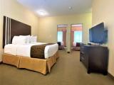 Sextuple Family Suite
