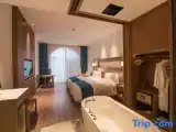 Standard Twin room with garden view