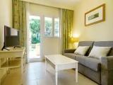 Apartment with garden view