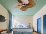 Deluxe room with balcony
