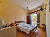 Standard Double room with partial sea view