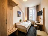 Standard Quintuple Family room