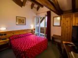 Standard Double room with lake view