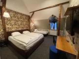 3 Bedrooms Apartment